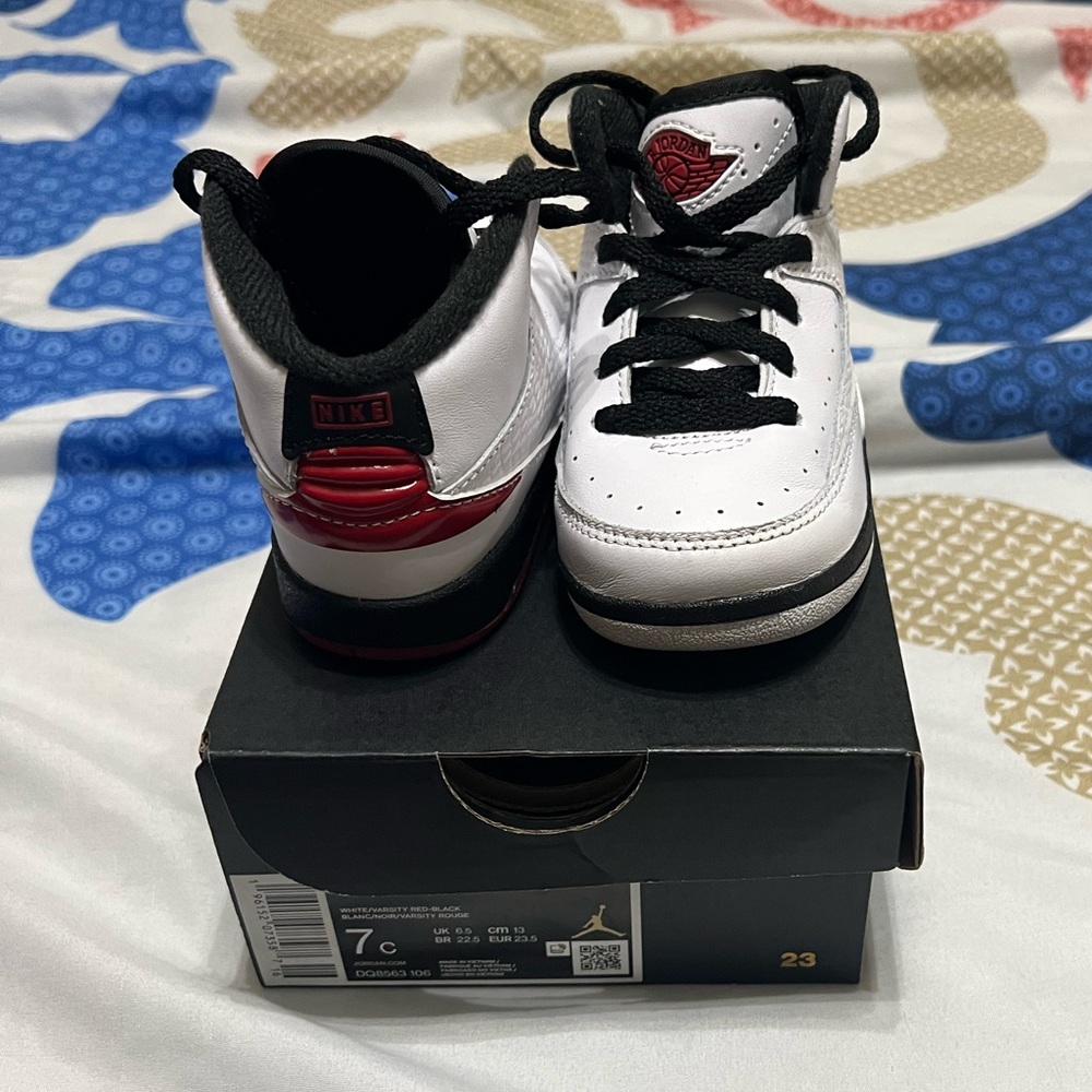 Jordan Retro 2s size 7C